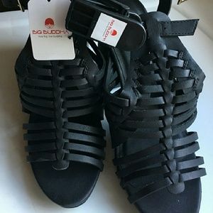 NWT Big Buddha Heels 8.5